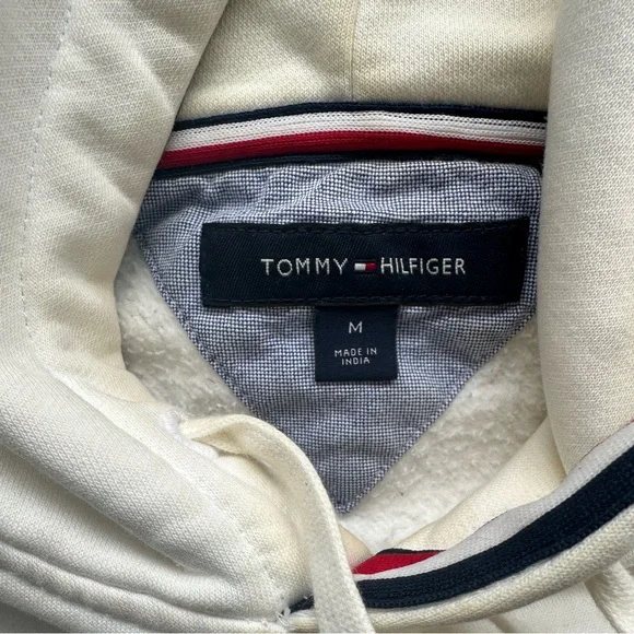 ᴛᴏᴍᴍʏ ʜɪʟꜰɪɢᴇʀ ᴇꜱꜱᴇɴᴛɪᴀʟ ᴡʜɪᴛᴇ ᴍᴇɴꜱ ʜᴏᴏᴅɪᴇ - Picture 4 of 4